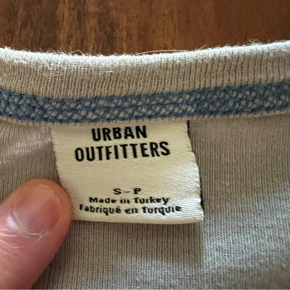 Urban Outfitters Floral Stargaze Clubhouse Long Sleeve Cropped Tee size small - Picture 6 of 12